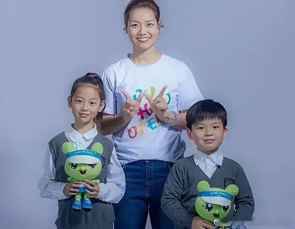 网球运动员李娜说:“我们家没有摆放任何奖杯，没有放任何关于网球的东西，所以我们家