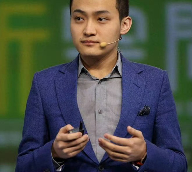 孙宇晨回应景甜称不会为钱出卖爱情他的长相让我相信面相学了，阴得不行精明得不行。 