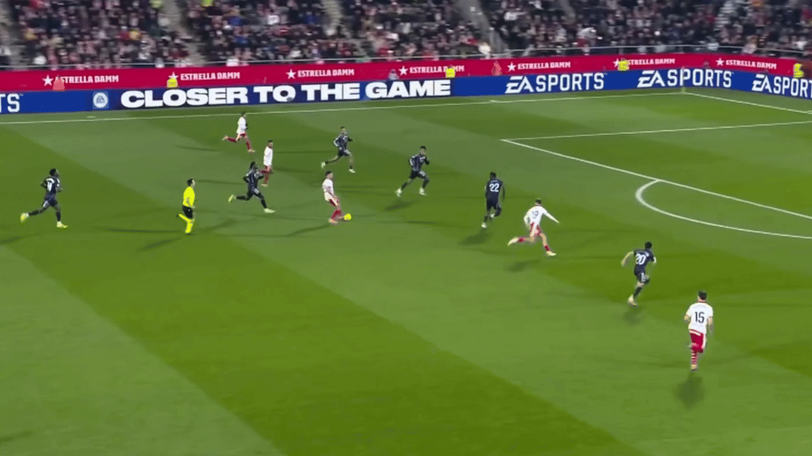 库尔图瓦再次救险，伟大的扑救来自库尔图瓦西甲联赛 吉罗纳vs皇马