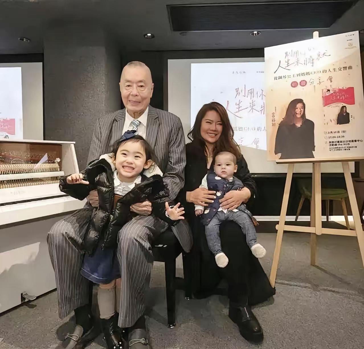 2017年，钢琴大师刘诗昆迎娶小37岁的学生孙颖，婚后他们就决定不要孩子。3年后