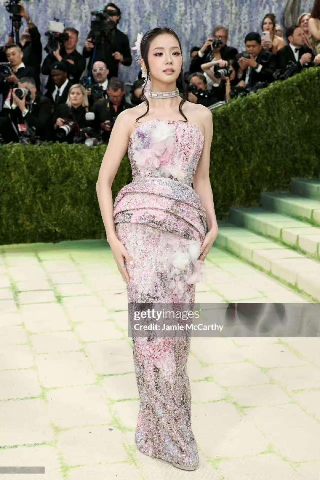 金智秀metgala红毯生图金智秀metgala红毯look 金智秀metgal