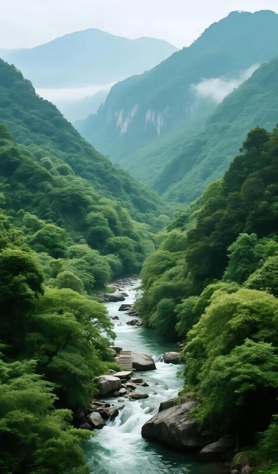 上联：一溪环翠岭
下联：两岸青山游