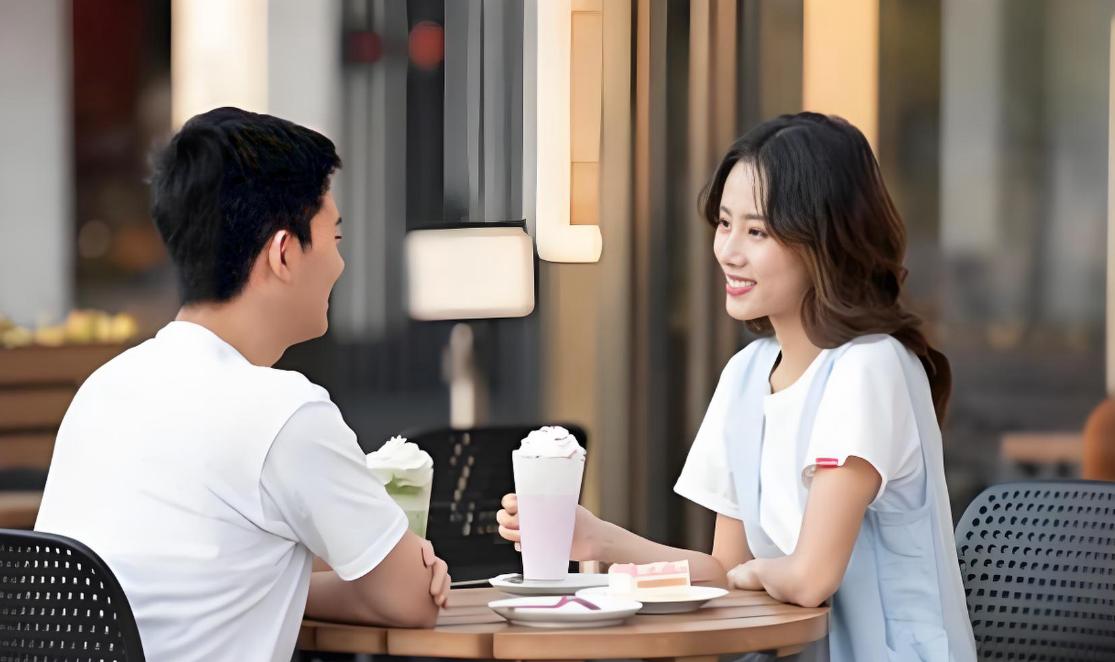 女生去相亲，刚坐下相亲男就说：“咱们这顿饭，可以AA吗？”女生一听，站起来说：“