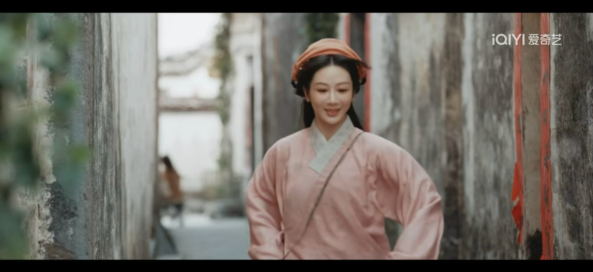 杨紫演出了少女的灵动紫妹真的要演技有演技要美貌有美貌啊，李桢转头时眼波流转的灵动