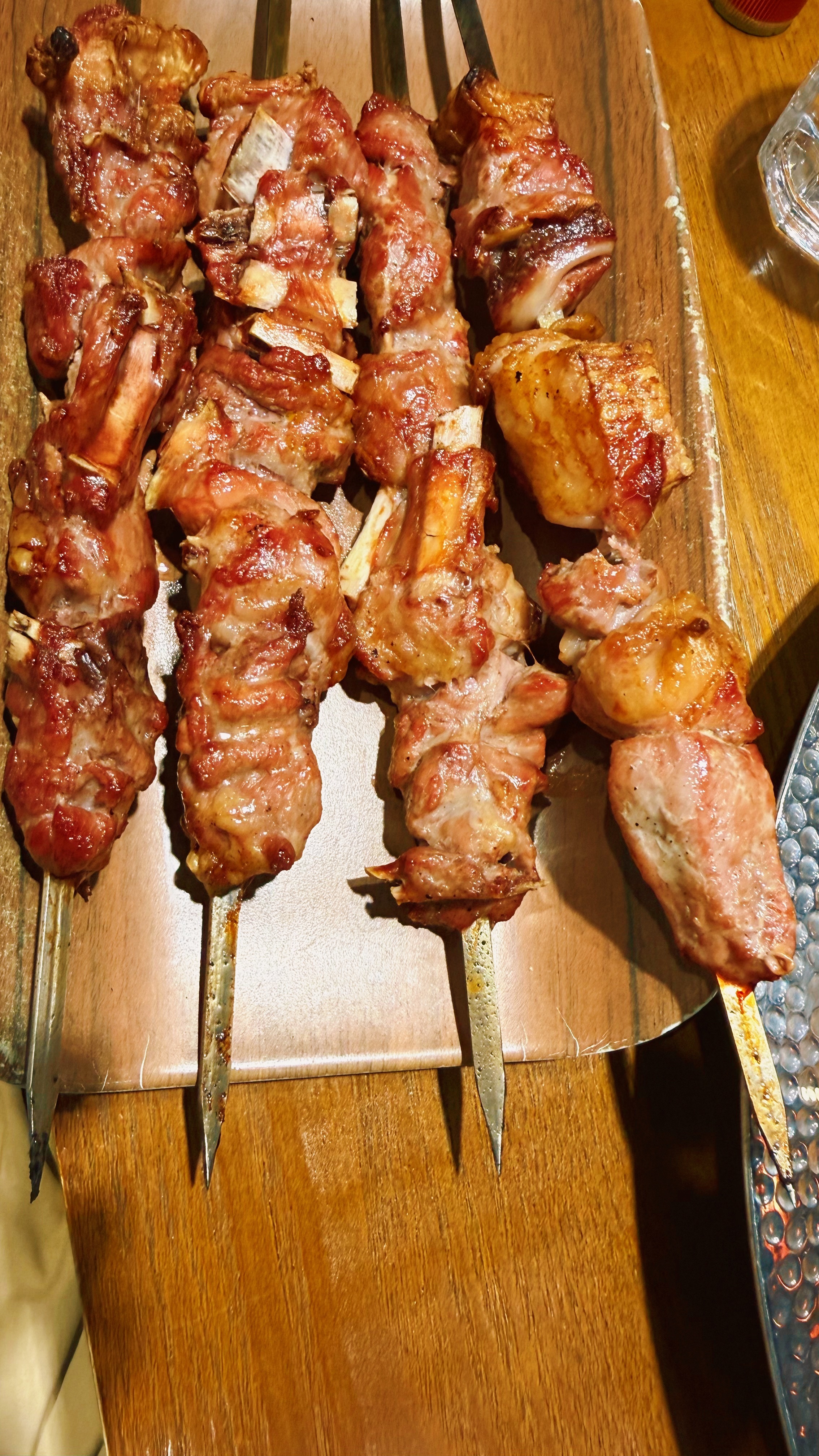 刚吃完饭，回酒店睡觉