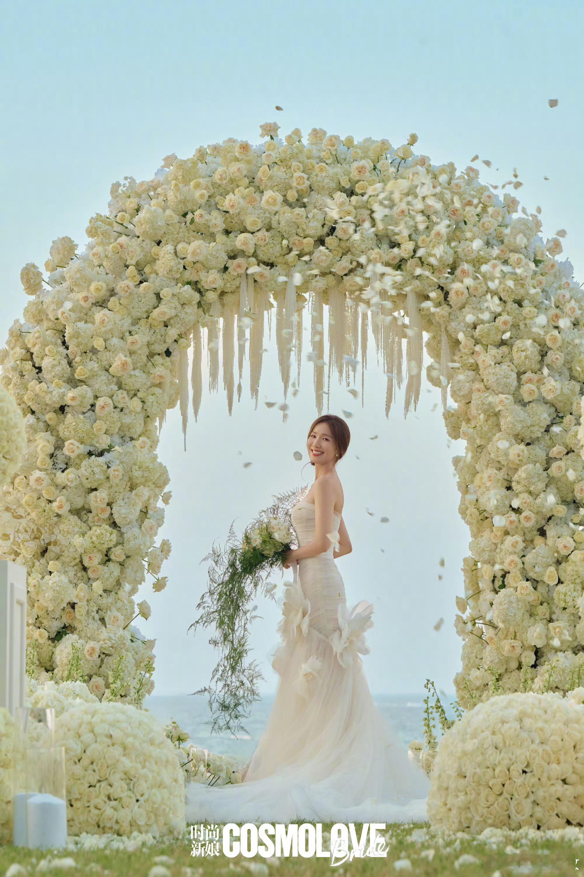王祖蓝李亚男结婚十周年  王祖蓝李亚男这波恩爱秀得也太高级了吧！十周年大片直接登