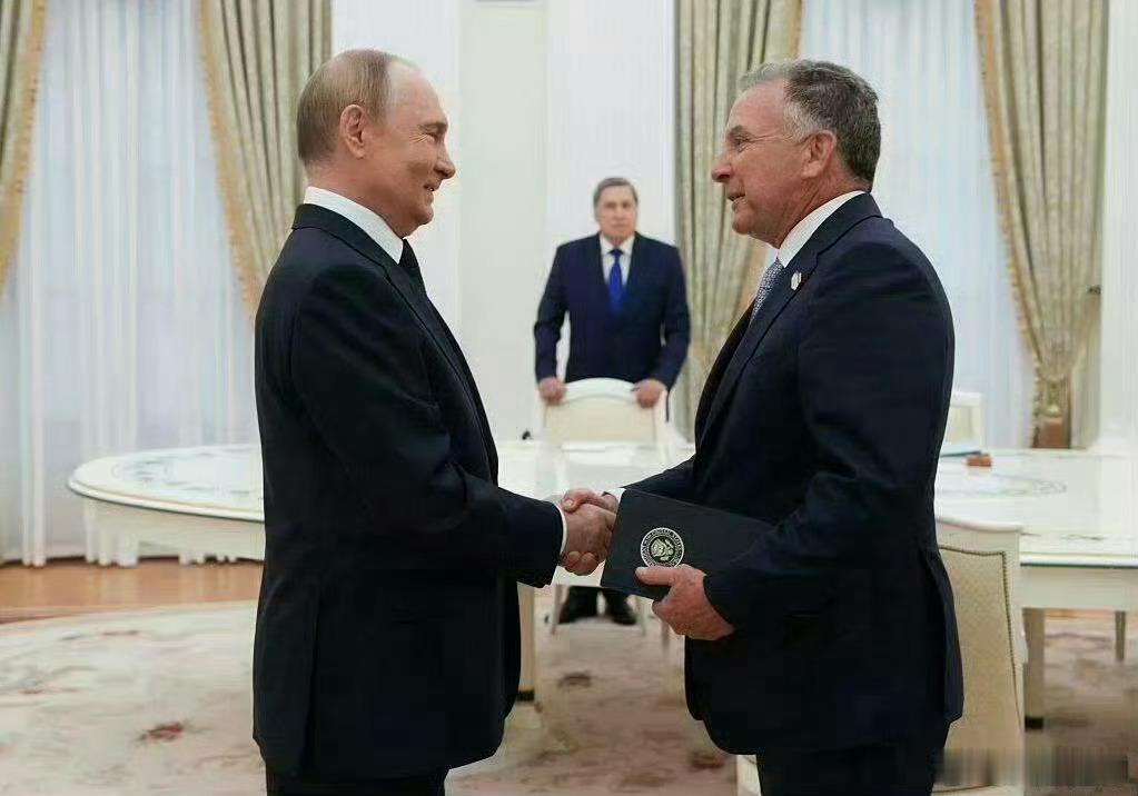 美国特使维特科夫说，他要讲句得罪人的实话，普京对他一贯坦诚。 