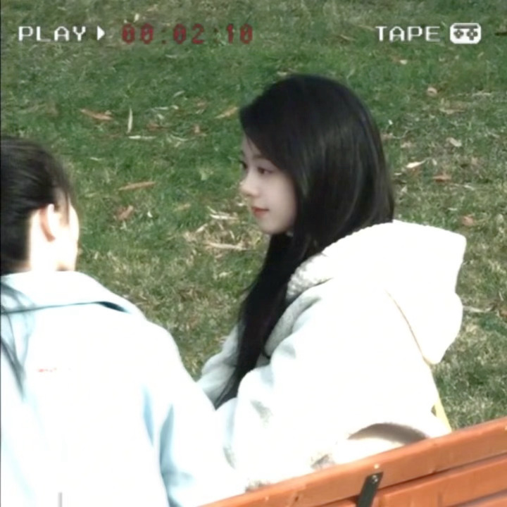 萌的想加入小小的看照片系列 