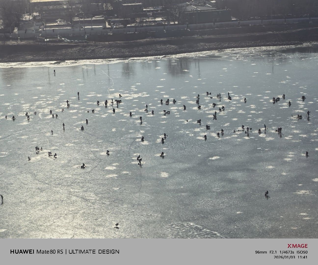 北京真是冷了，河上结冰了全是人……