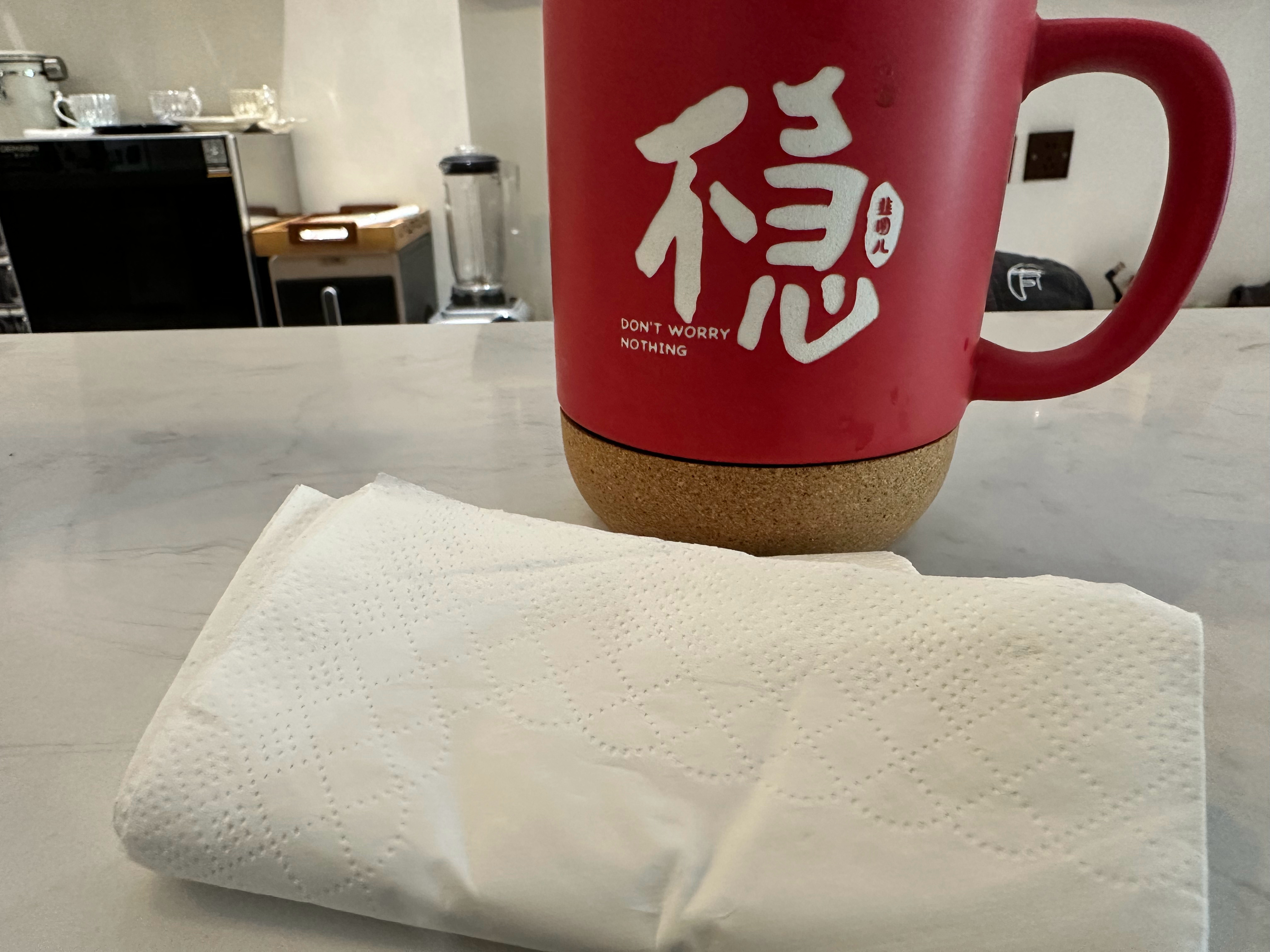 刷到个帖子，吐槽相亲约会的时候对方抠门的。举例，吃饭用抖音团购券，吃不完打包，还