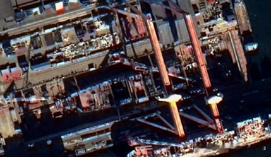 今天达利安的最新进度

每次船坞后面横着着小船就会来一堆新零件，哈哈哈..

还