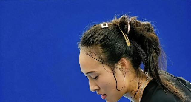 郑钦文两大苦主都在低谷挣扎，或将最快明年就能迎来第一个大满贯