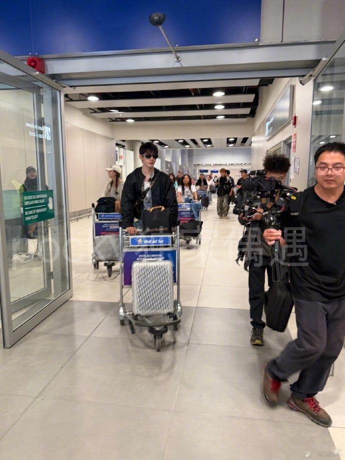 花少8出发阿根廷录制花少8最后一站去阿根廷 从出发走到阿根廷终点站，花少 8 旅