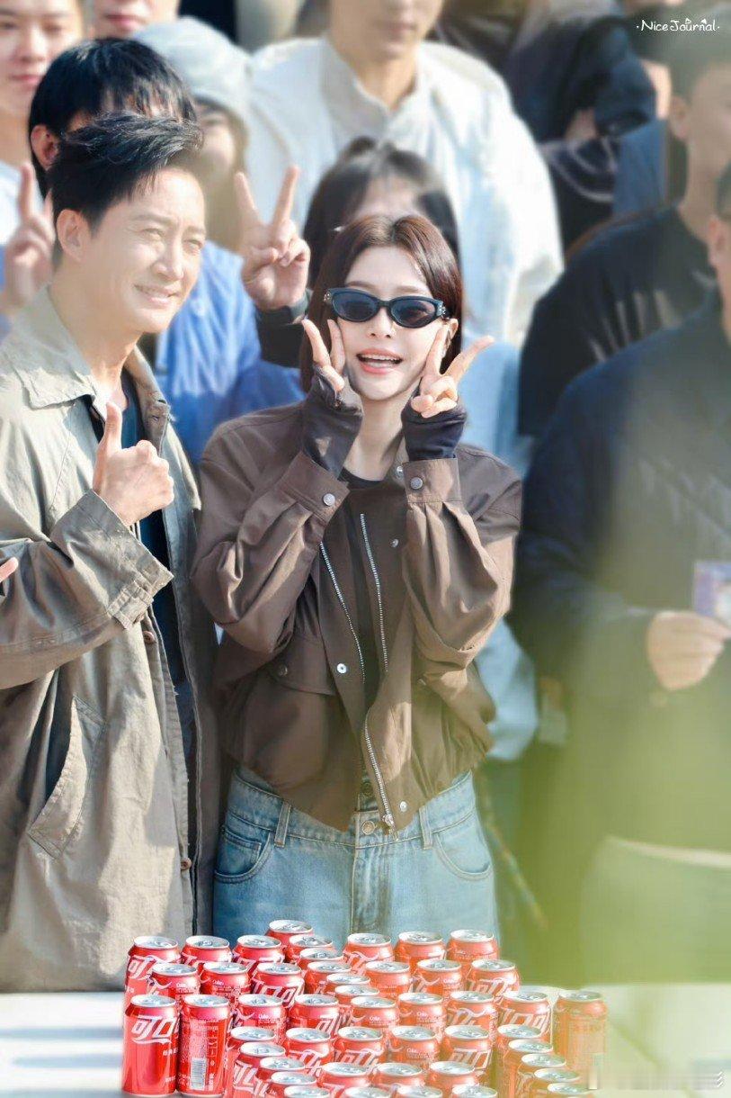 秦岚王阳杀青秦岚王阳闪耀如她杀青秦岚王阳闪耀如她杀青大吉！ 