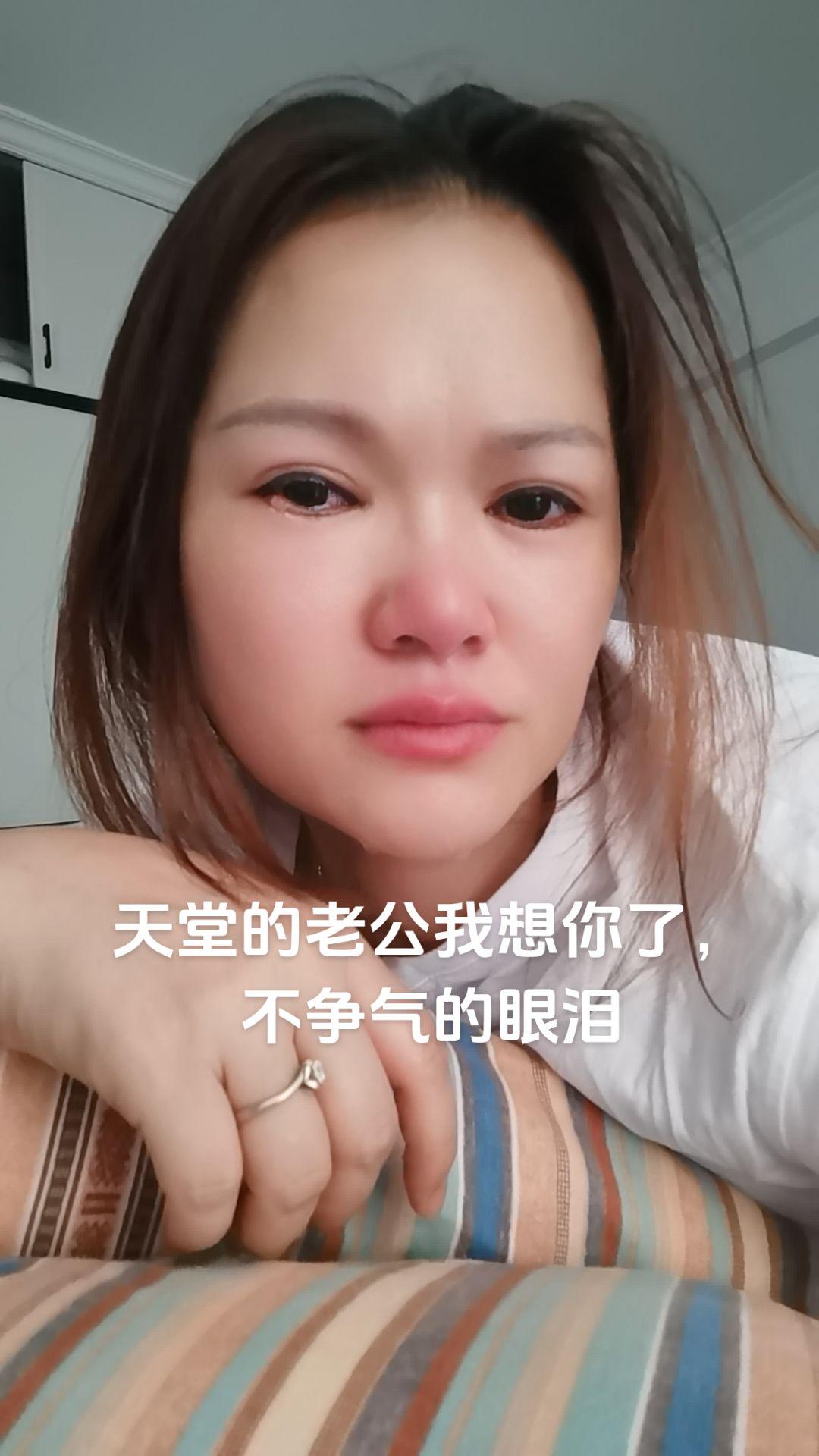 老公刚才儿子问我，妈妈我爸爸呢？我说爸爸去上班了挣钱买糖🍬去了，他说...