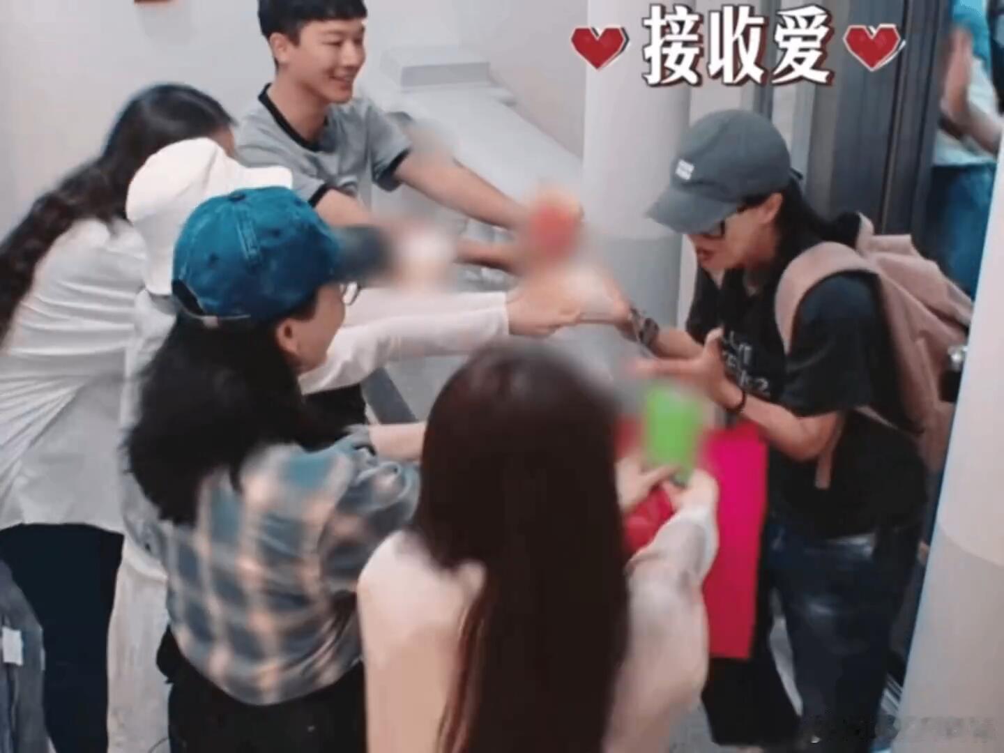 我真不行了，谁琢磨出来的呢，那英65花，哈哈哈哈哈哈哈哈哈哈哈哈哈哈 ​​​