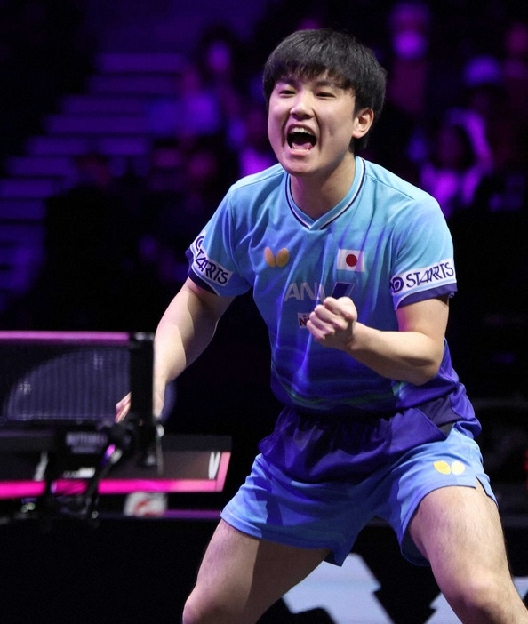 张本智和wtt横滨冠军赛2026 20260807【乒乓球】张本智和顺利晋级男单