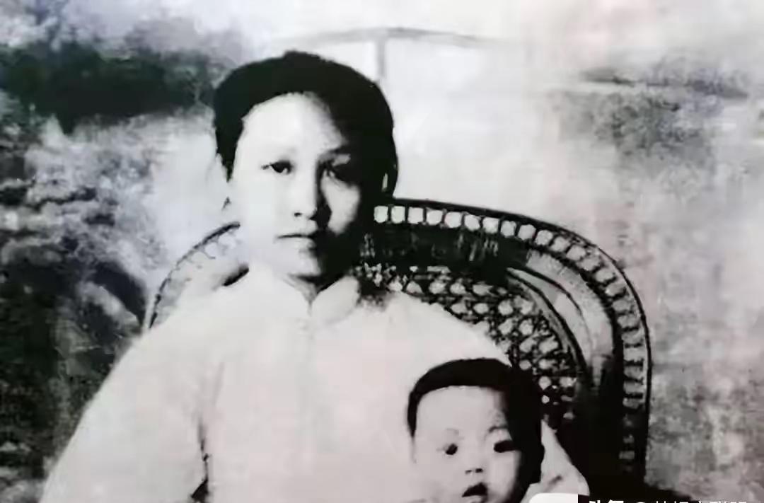 1936年8月2日，赵一曼在东北珠河的土地上英勇牺牲，年仅30岁，她为国家和民族