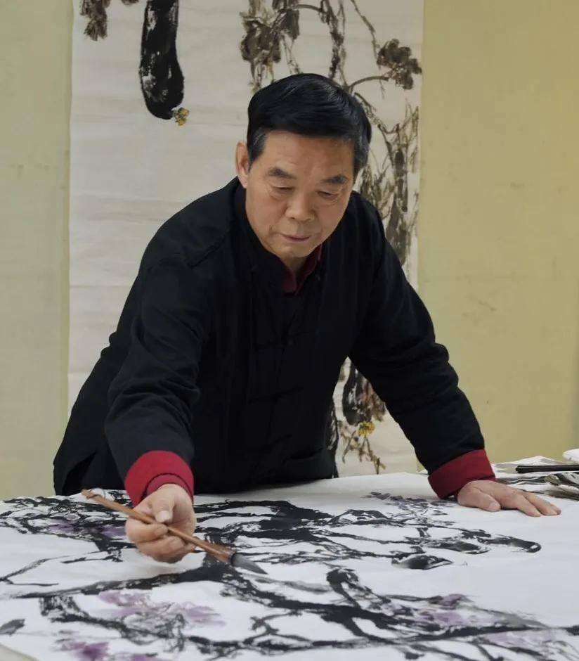 【壹消息】著名书画家刘恩军先生因病去世。著名军旅书画家、收藏家、鉴定专家，中国书