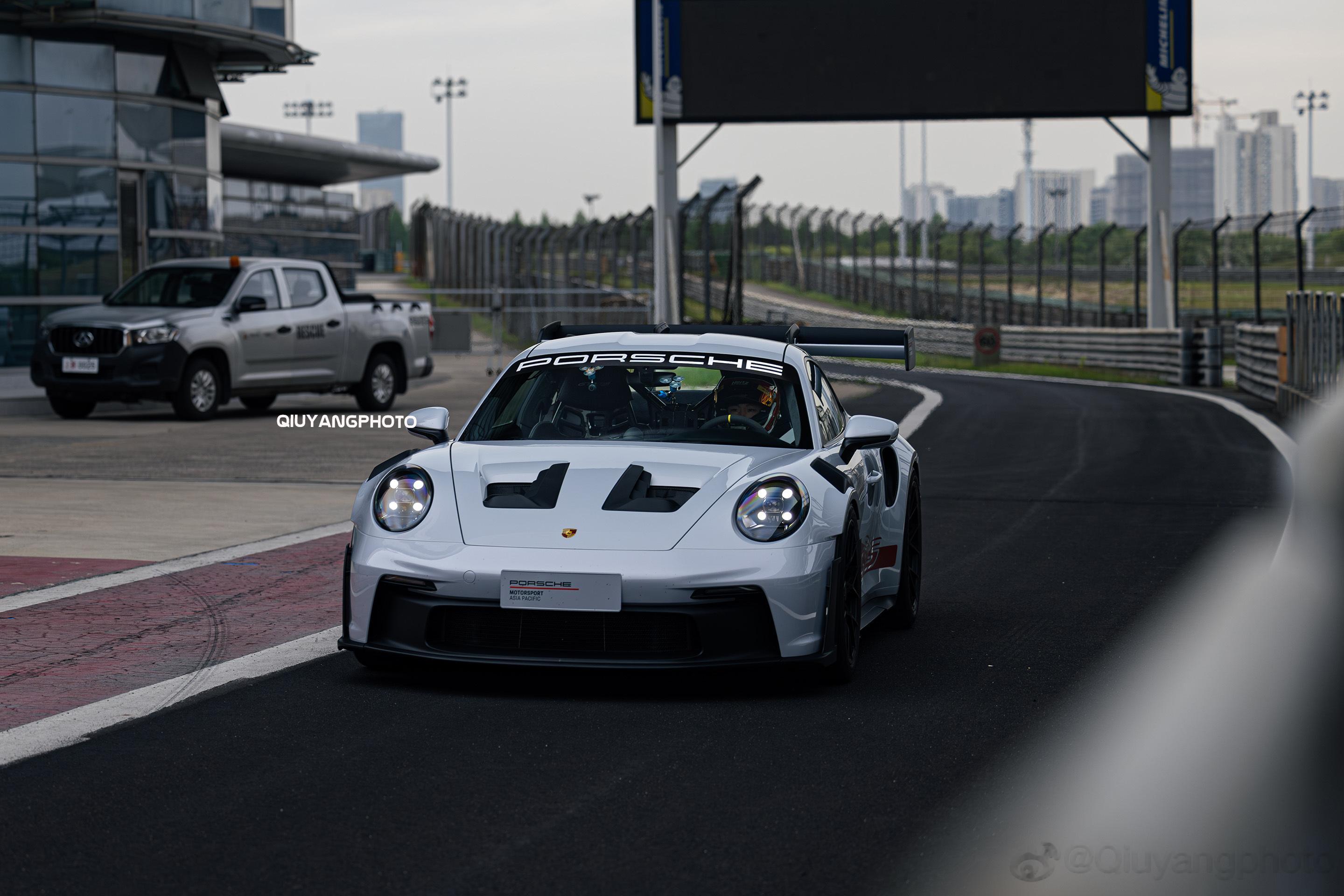 Porsche 992 GT3RS #cars01豪车拍# 也算是……拍到了在道