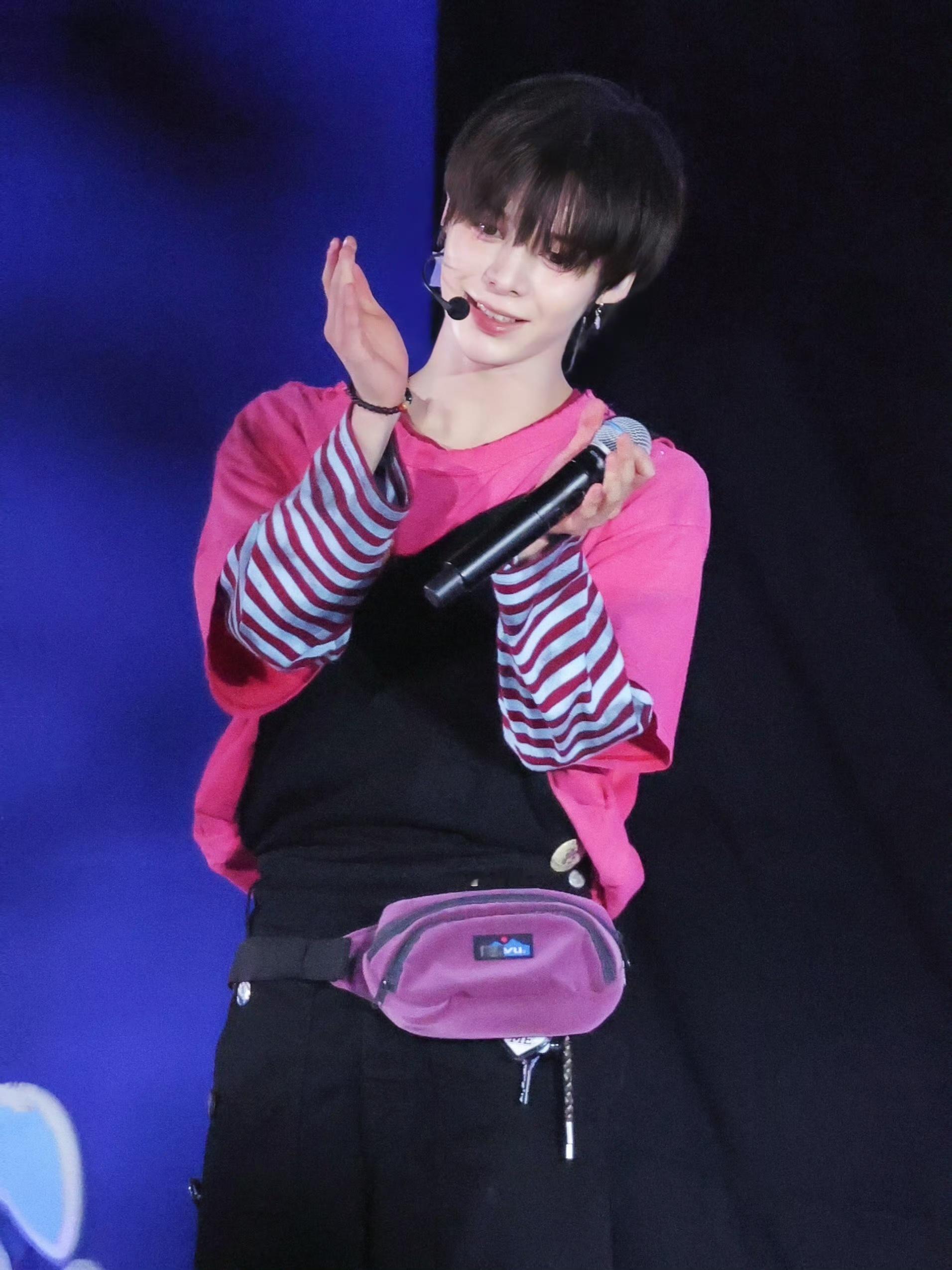 jayjay韩国双巨屏应援 jayjay今日同时官宣两个地标级巨屏大应援，分别为