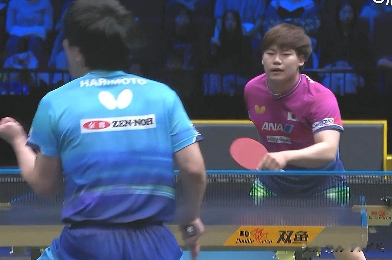 张本智和咸鱼翻身！
第 6 局，松岛辉空越战越勇，开局打了一个 7-0 领先！