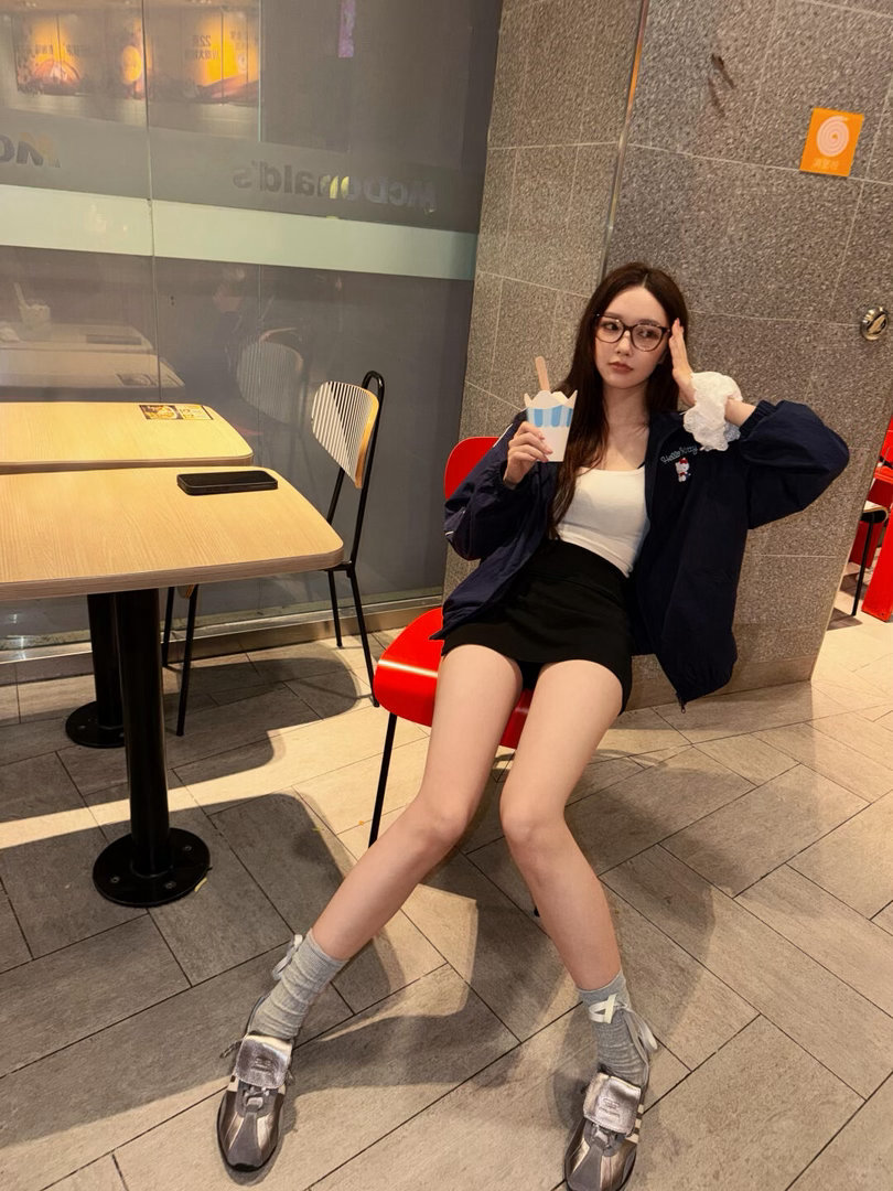 啊啊啊啊 姐姐是阿迪女！ ​​​
