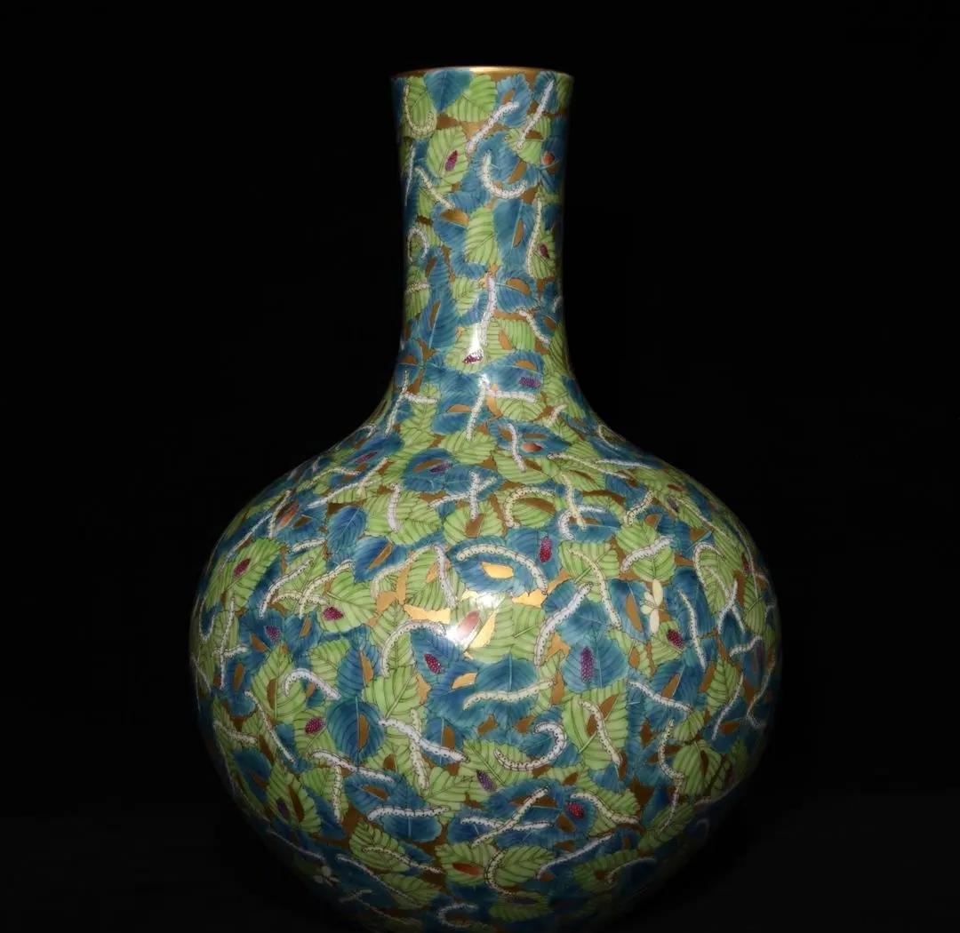 有窑烟的瓷器会不会降低价值，不能一概而论。窑烟是瓷器烧制时产生的独特烟雾，含金属