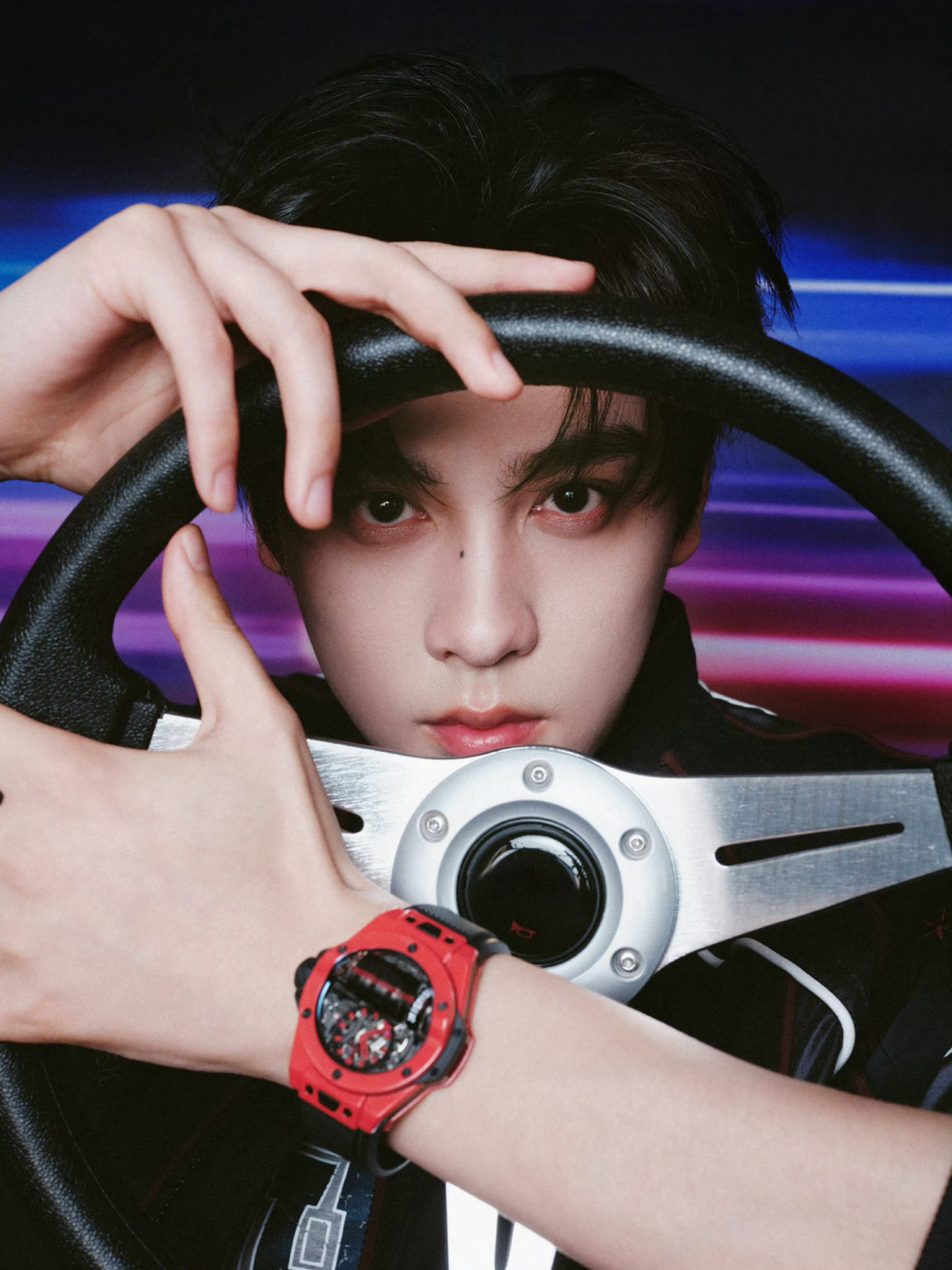 田栩宁赛车服引擎为梦轰鸣，少年向光而行。田栩宁，驶向属于你的主场。田栩宁赛车服