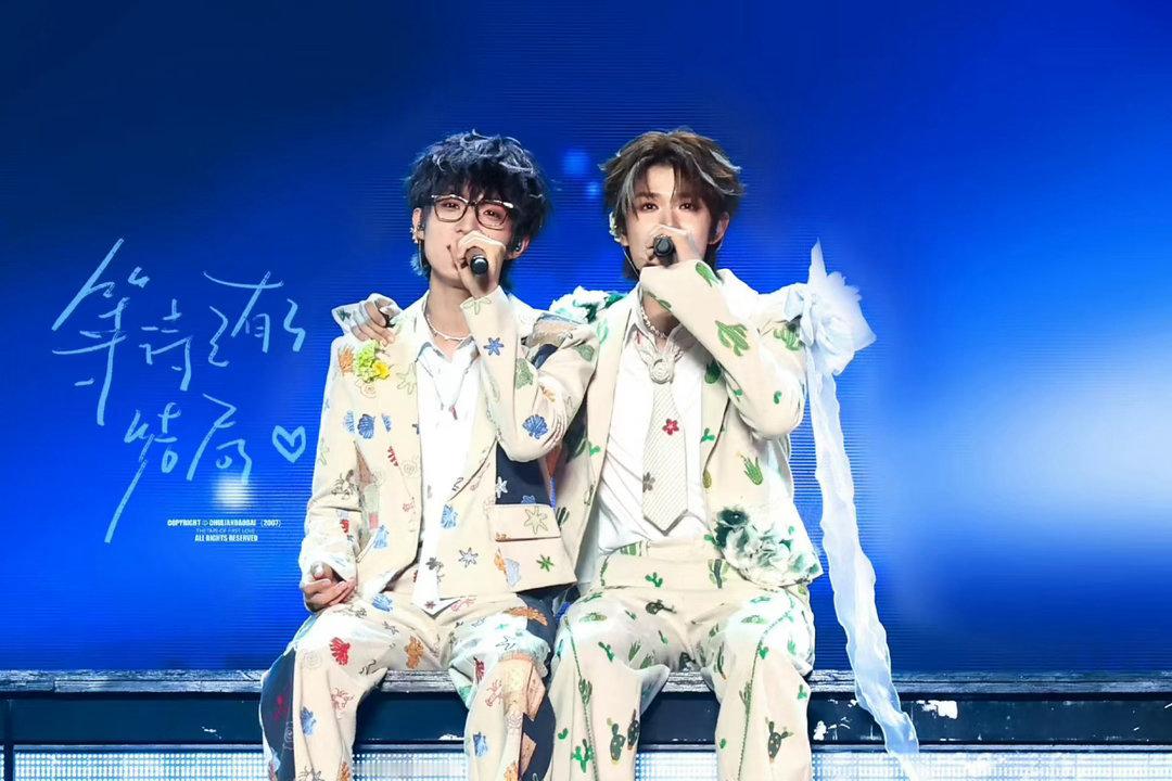 庾澄庆点赞张泽禹张极翻唱春泥热烈祝贺张泽禹、张极！双人全开麦舞台广受好评，各项数