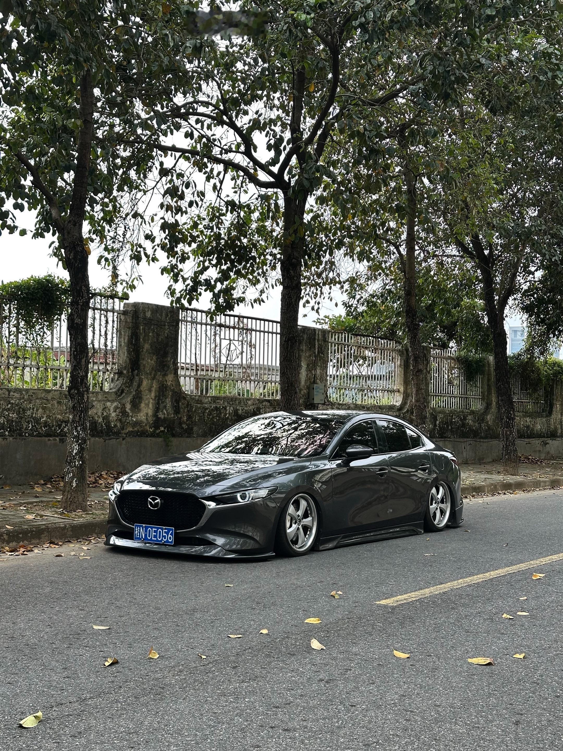 我说在那个角度看都很帅，可你说我塞车😭