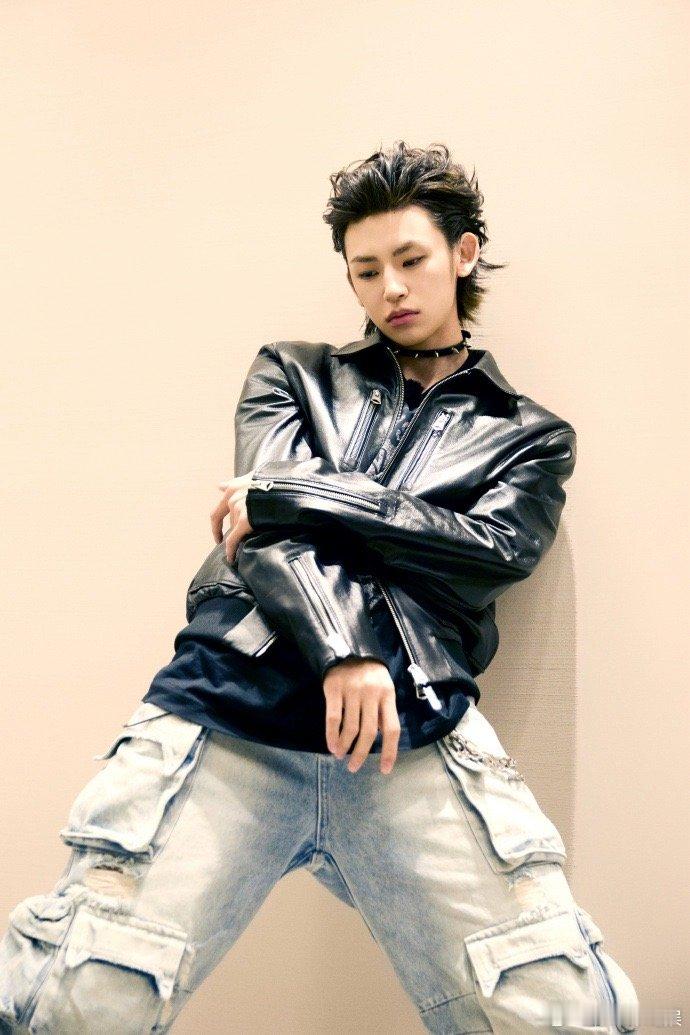 #小鬼反问我是甜弟吗#真的非常喜欢小鬼，这次他的反问真的是把我给可爱到了，这性格