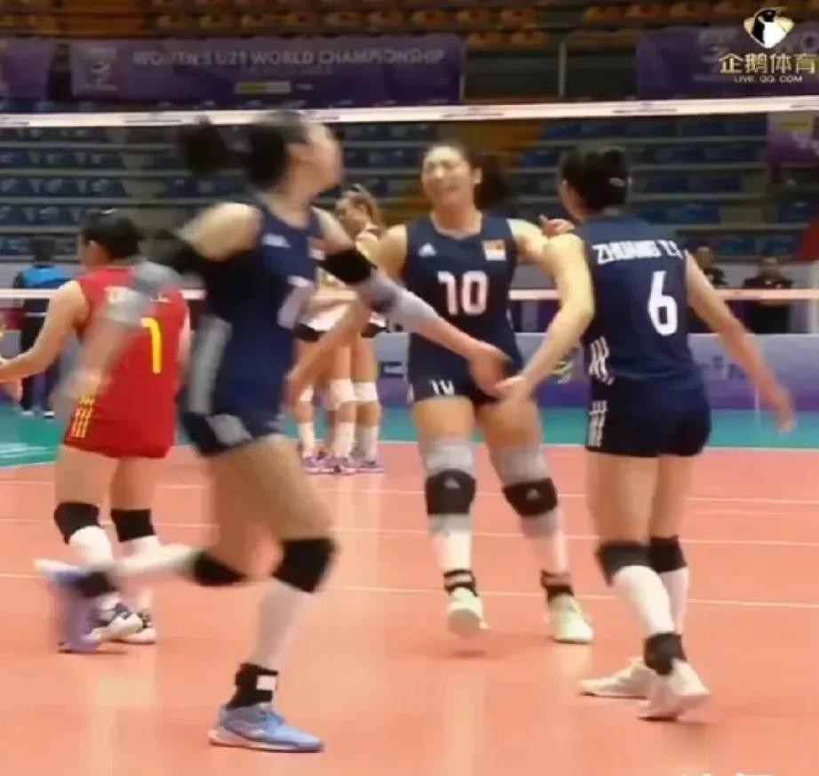 建议中国队（u21）明天决赛首发，延续半决赛决胜局人员，解老大搭档庄队长，一个灵