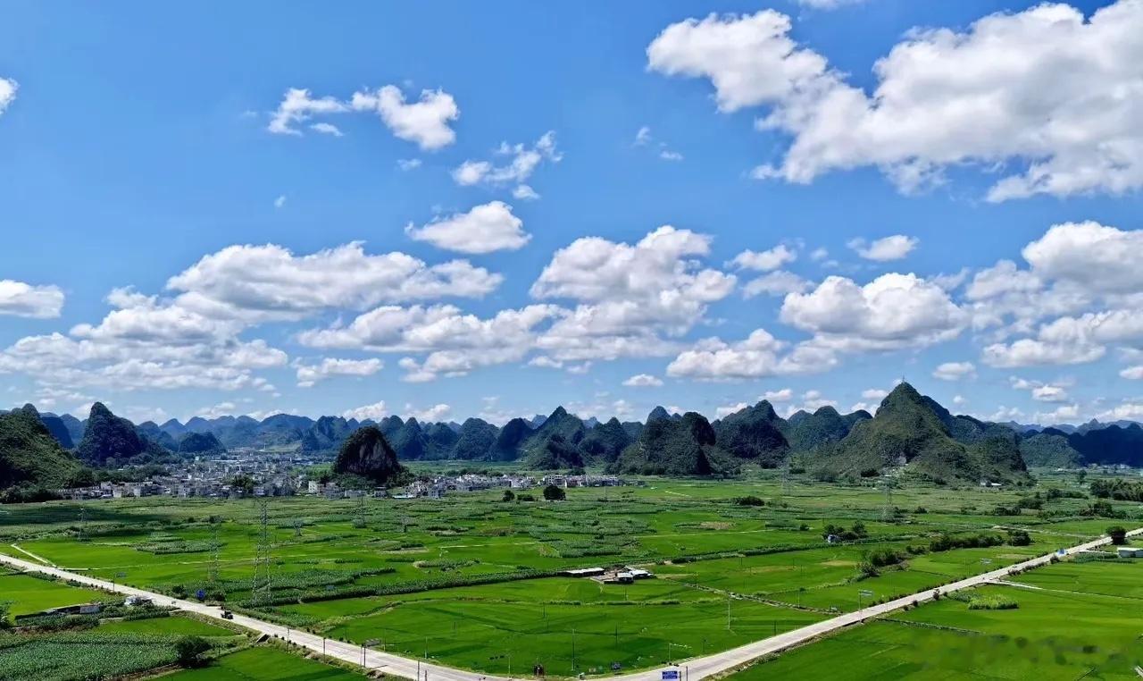 现在的半导体就是出货行情     老登股撑住指数，就是为了掩护半导体出货的。  