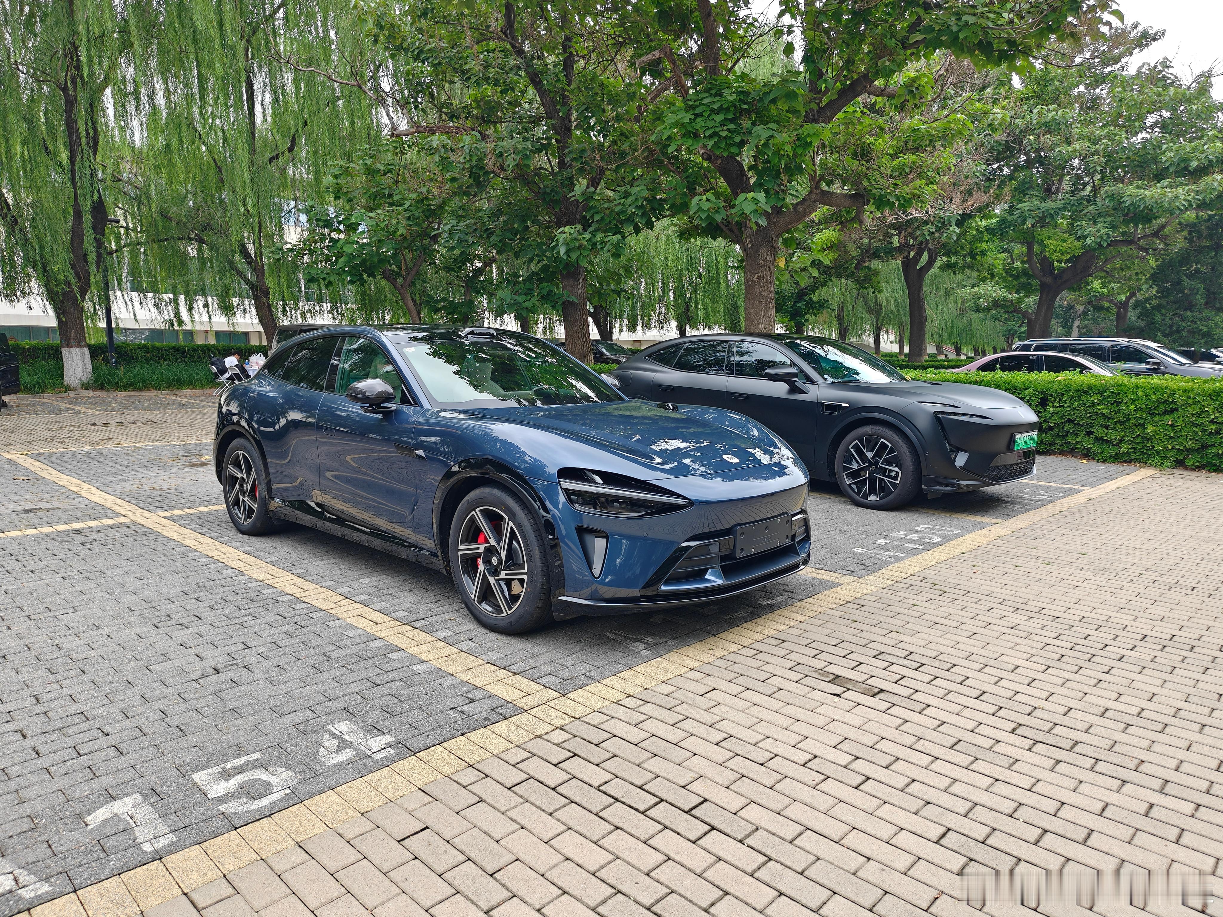 北京早高峰爆堵两小时早起搬砖​北京早上四十公里真的能开近2小时[允悲]你们那的早