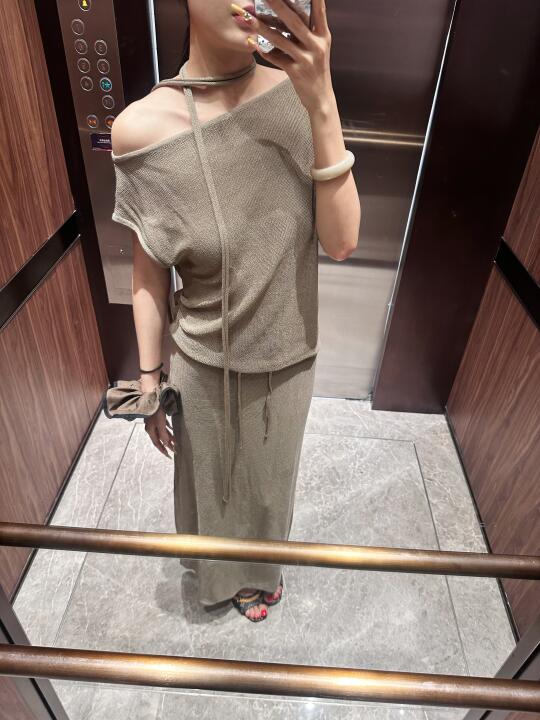 今天是斑鸠灰女孩🪵