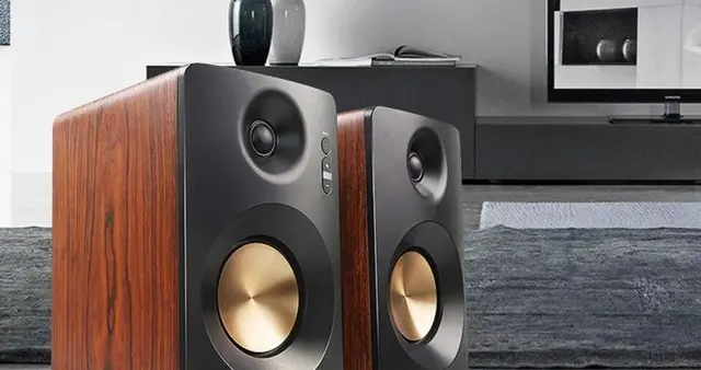 音箱|JBL CM220木质HiFi音箱京东限时促销中 大牌经典