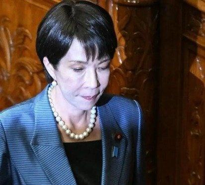 参拜靖国神社高市真想多了

关键矛盾点：高市早苗将参拜靖国神社视为"文化传统"，