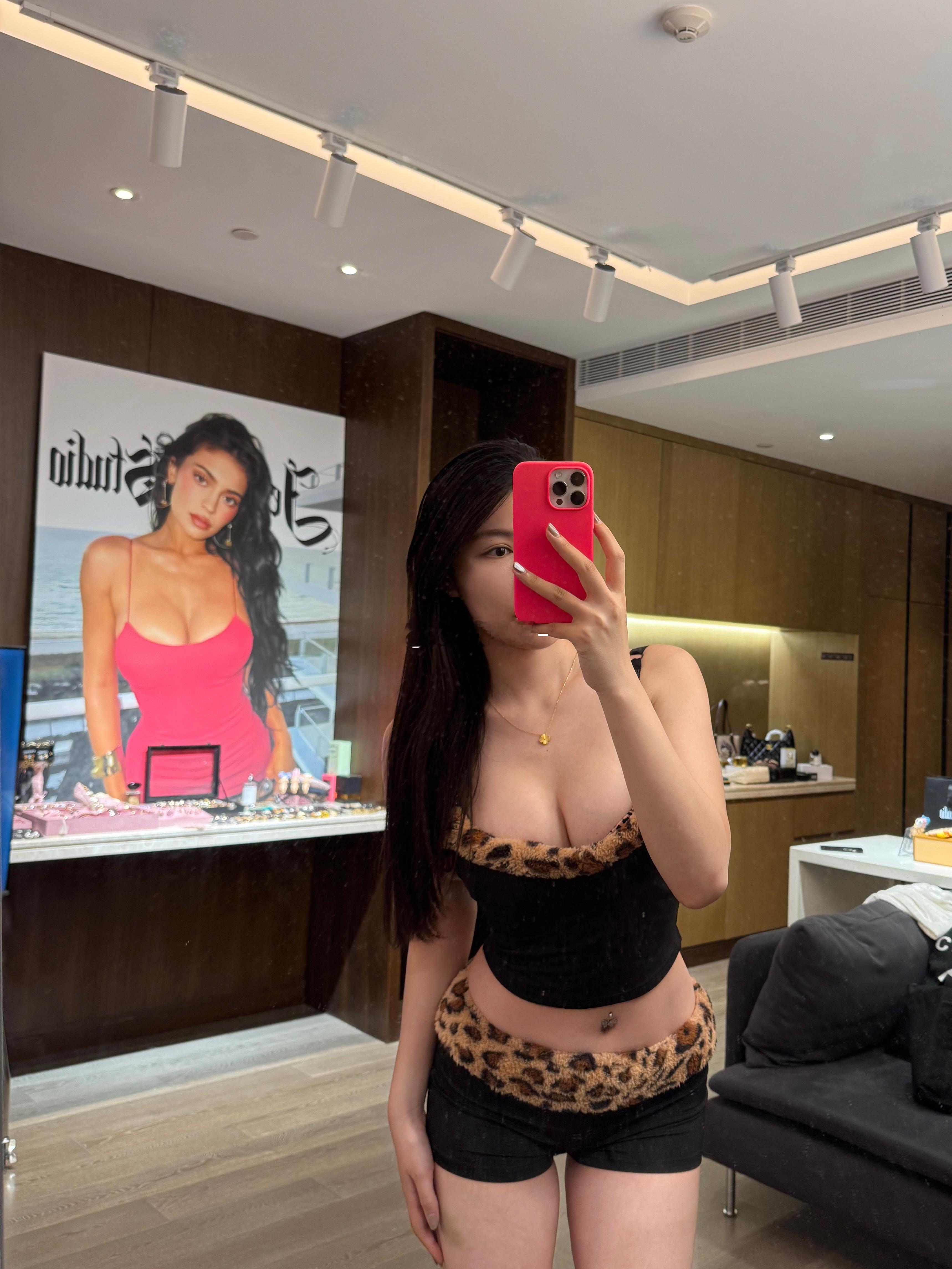 身材照着kylie 练健身[超话]随手拍ootd ​​​