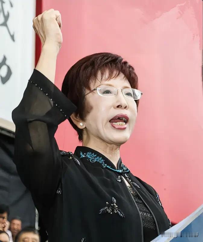 祖国统一是两岸同胞的共同心愿，容不得任何人肆意破坏阻挠。以前咱们可能还顾及国民党