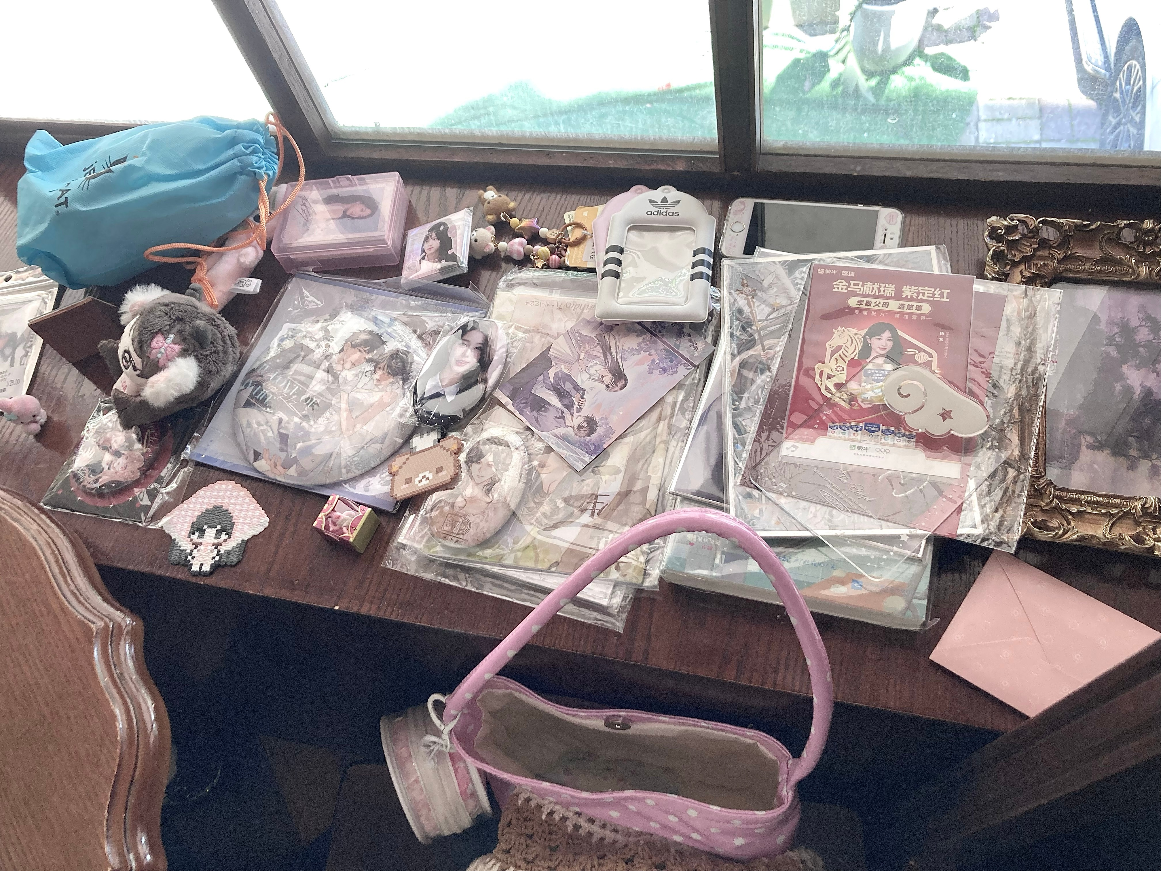 女孩子探店现状 