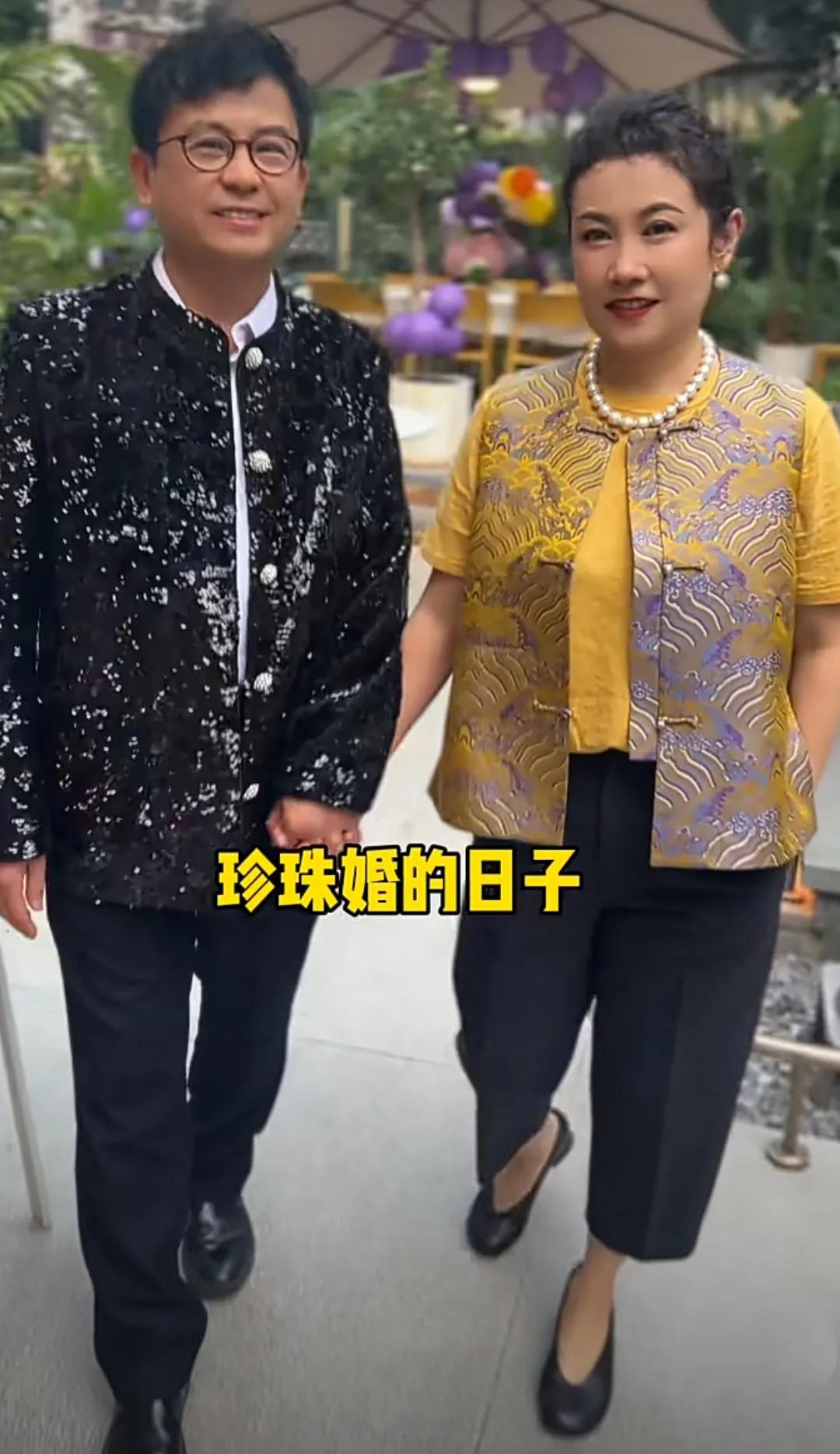 知名港星庆结婚30周年，罕见病长子现身生活无法自理，家人不离不弃照顾20年
3月