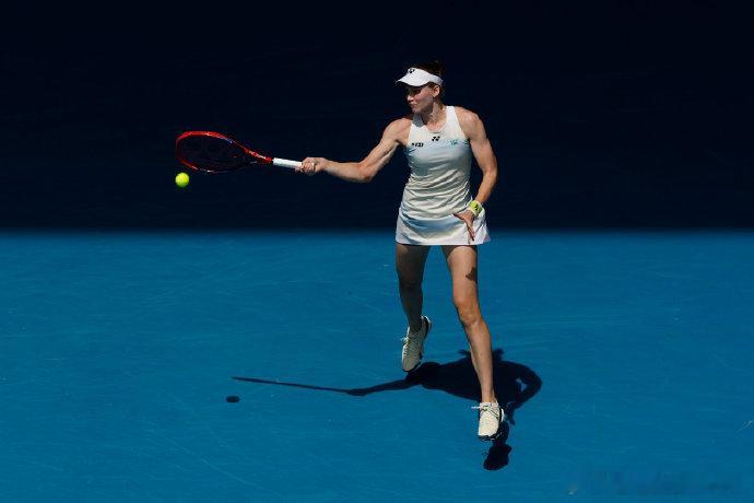 莱巴金娜重返大满贯四强🔥澳网女单1/4决赛，5号种子莱巴金娜以7-5 6-1击