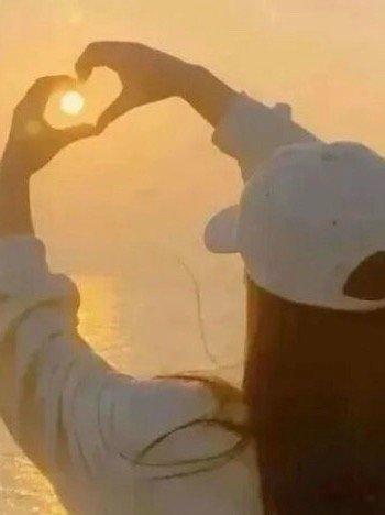 你有没有发现一件事？以前和人闹矛盾，总要争个对错。你说你的理，我说我的理，声音越