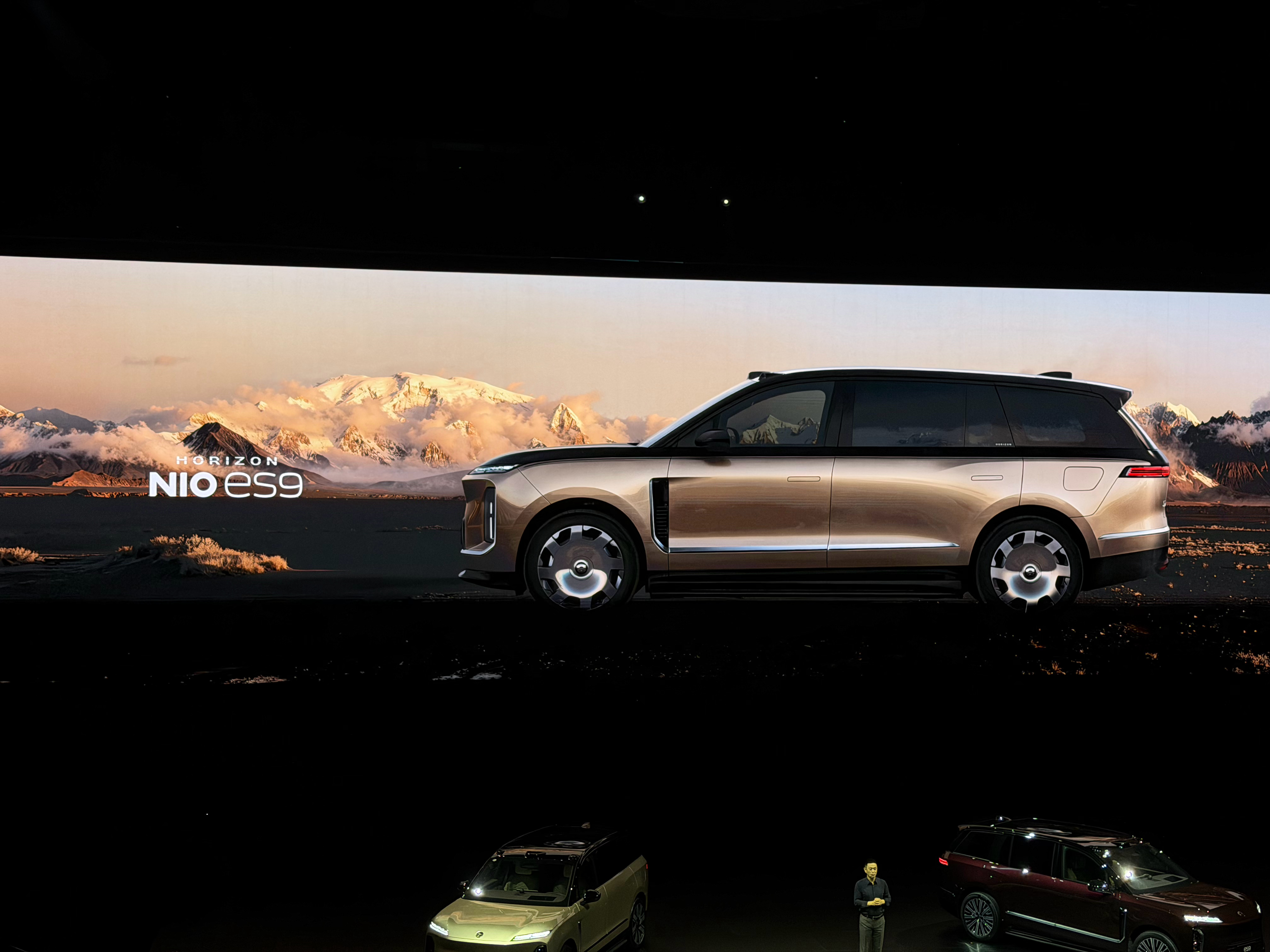 蔚来es9昨天的价格基本上符合预期，我说下我目前看到大家反应的问题。多数老蔚来车