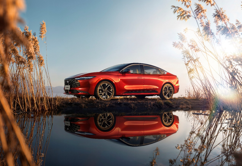 福特新蒙迪欧活得精彩 蒙迪欧Q: 福特新蒙迪欧何时上市及售价？A: 2025年1