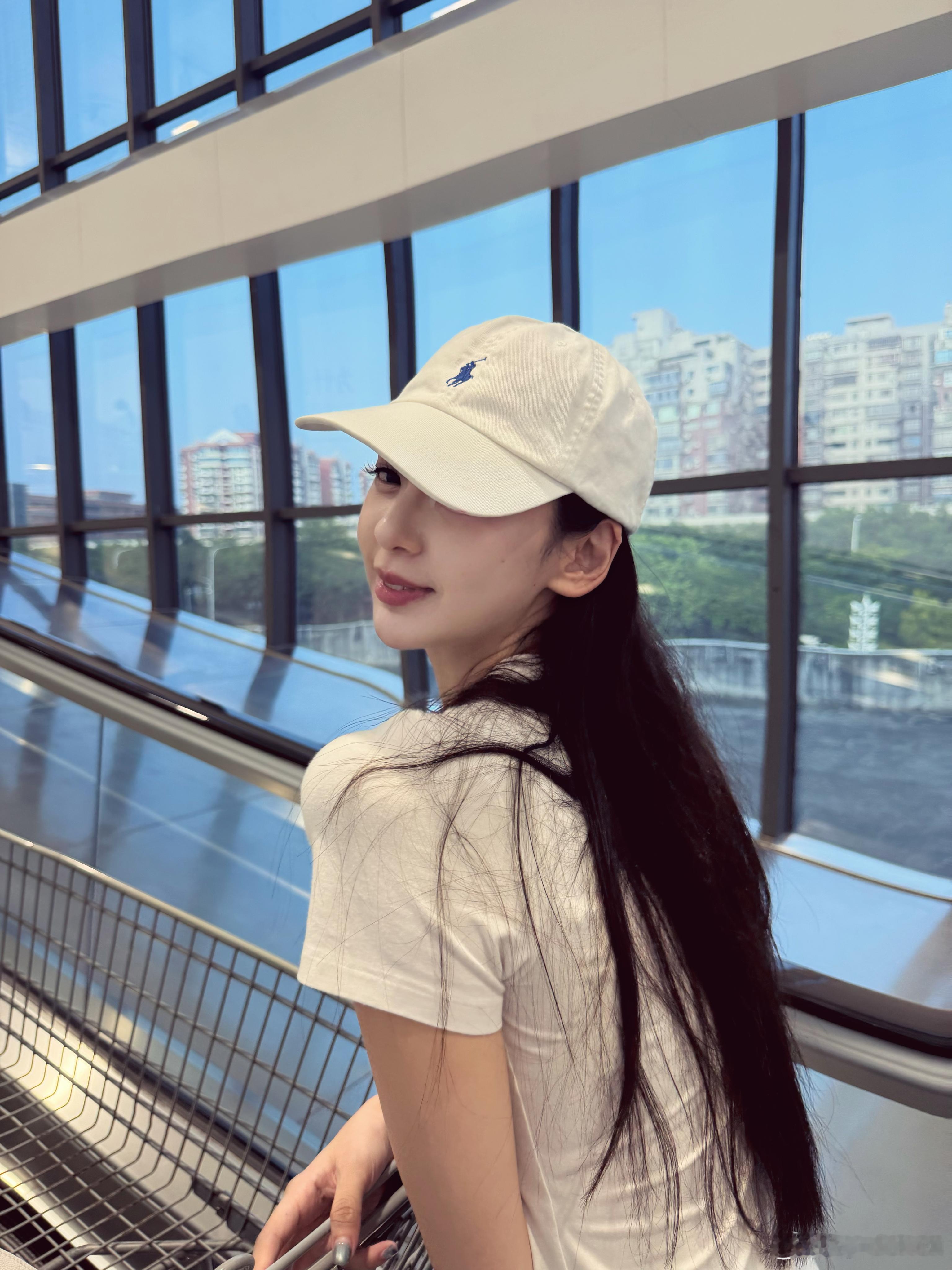1-只要去山姆本人一定会拍的照片。2-去环岛路看海了 舒服呀～3-小学放学每次都