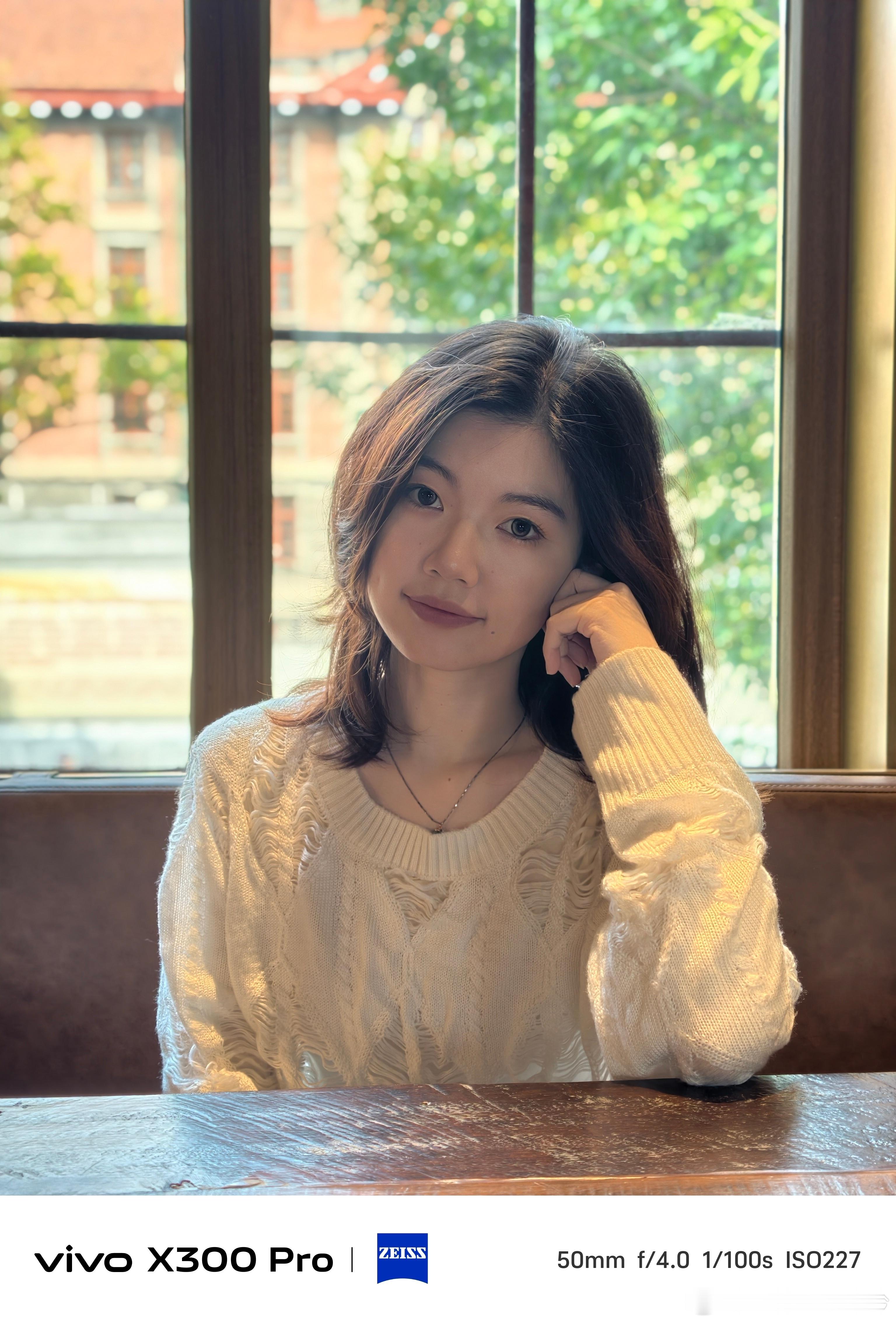 早啊各位~ 国家气候中心回应今冬会更冷吗早上出门被冻得瑟瑟发抖，赶紧回家多穿一件
