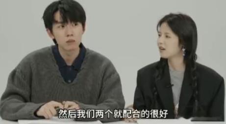 昨天的直播中，张耀说到自己笑的原因时，自己都觉得好奇，真的难以想象为什么自己会笑