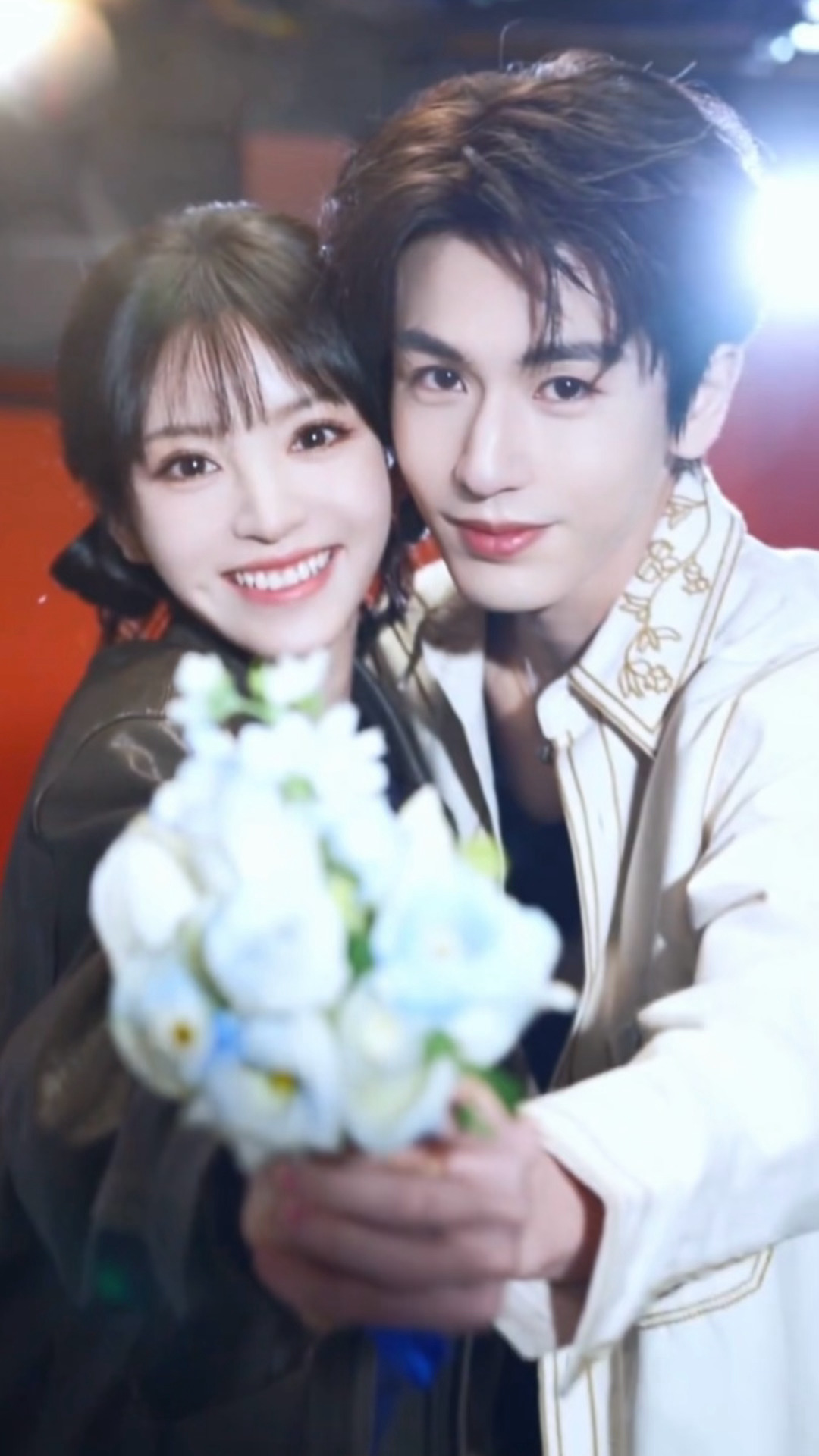 怎么看都很养眼！！燥候这个逐玉！！！ 